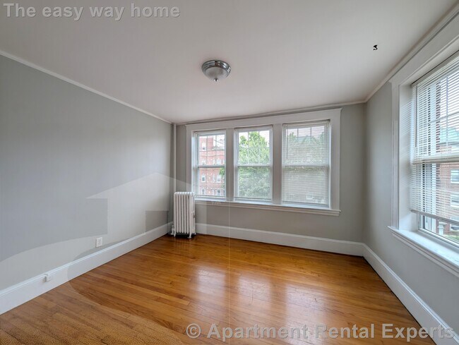 Building Photo - 156-158 Summer St Unit #302
