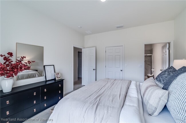 Building Photo - 1302 Ebro Ct