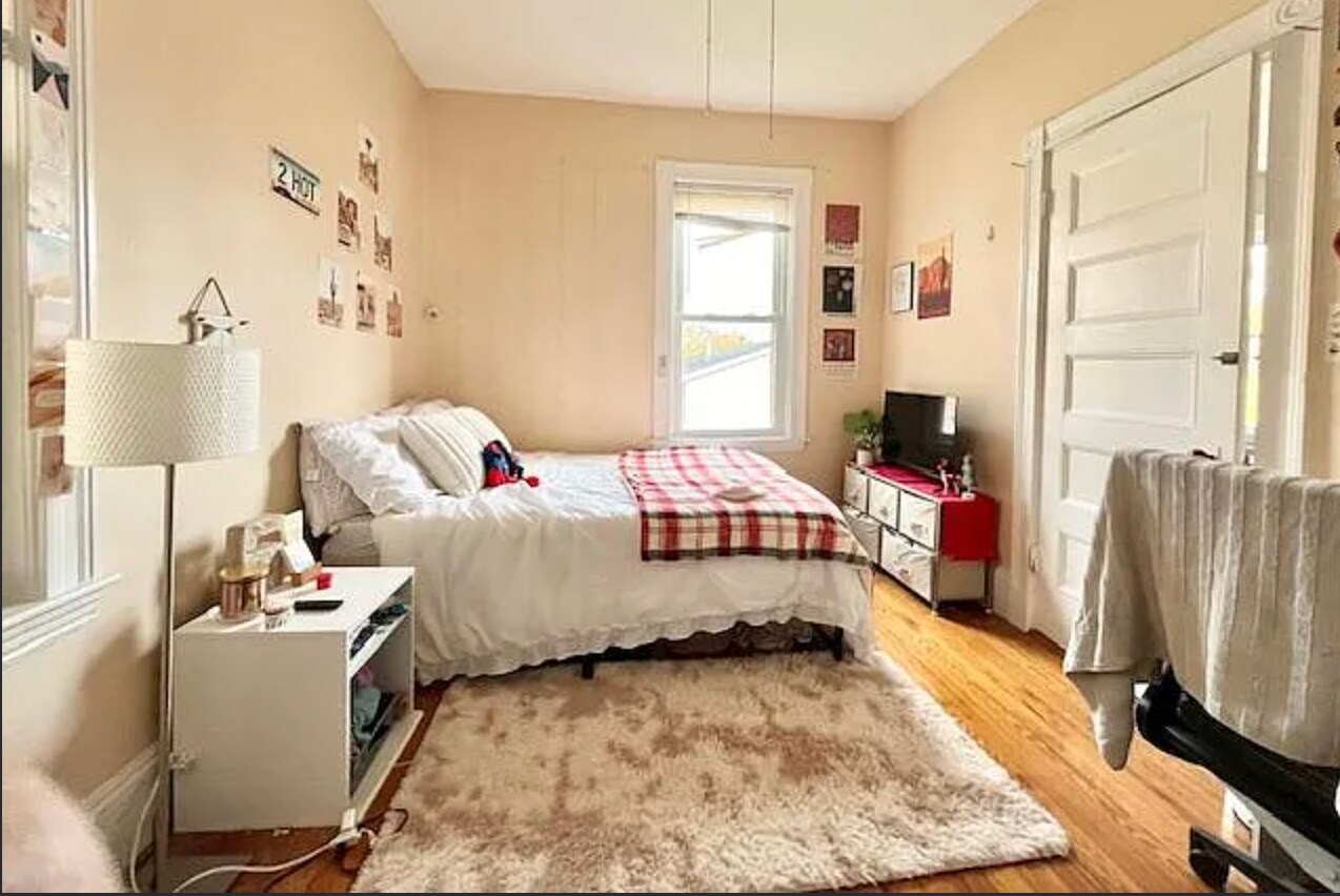 Building Photo - 79 Wensley St