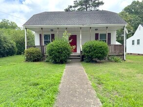 Building Photo - CHARMING 4-BEDROOM, 2-BATH COTTAGE-STYLE HOME IN HAMPTON, VA!