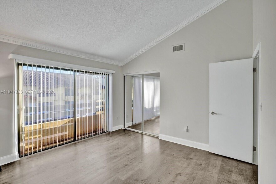 Building Photo - 10102 SW 77th Ct