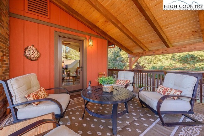 Building Photo - 1776 Beech Mountain Pkwy