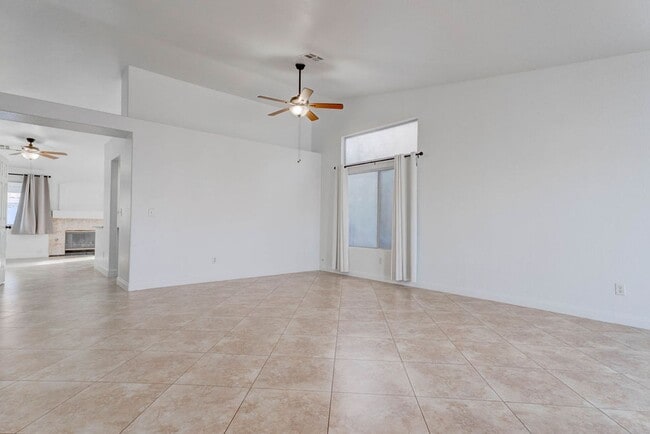 Building Photo - 2205 Riderwood Ave