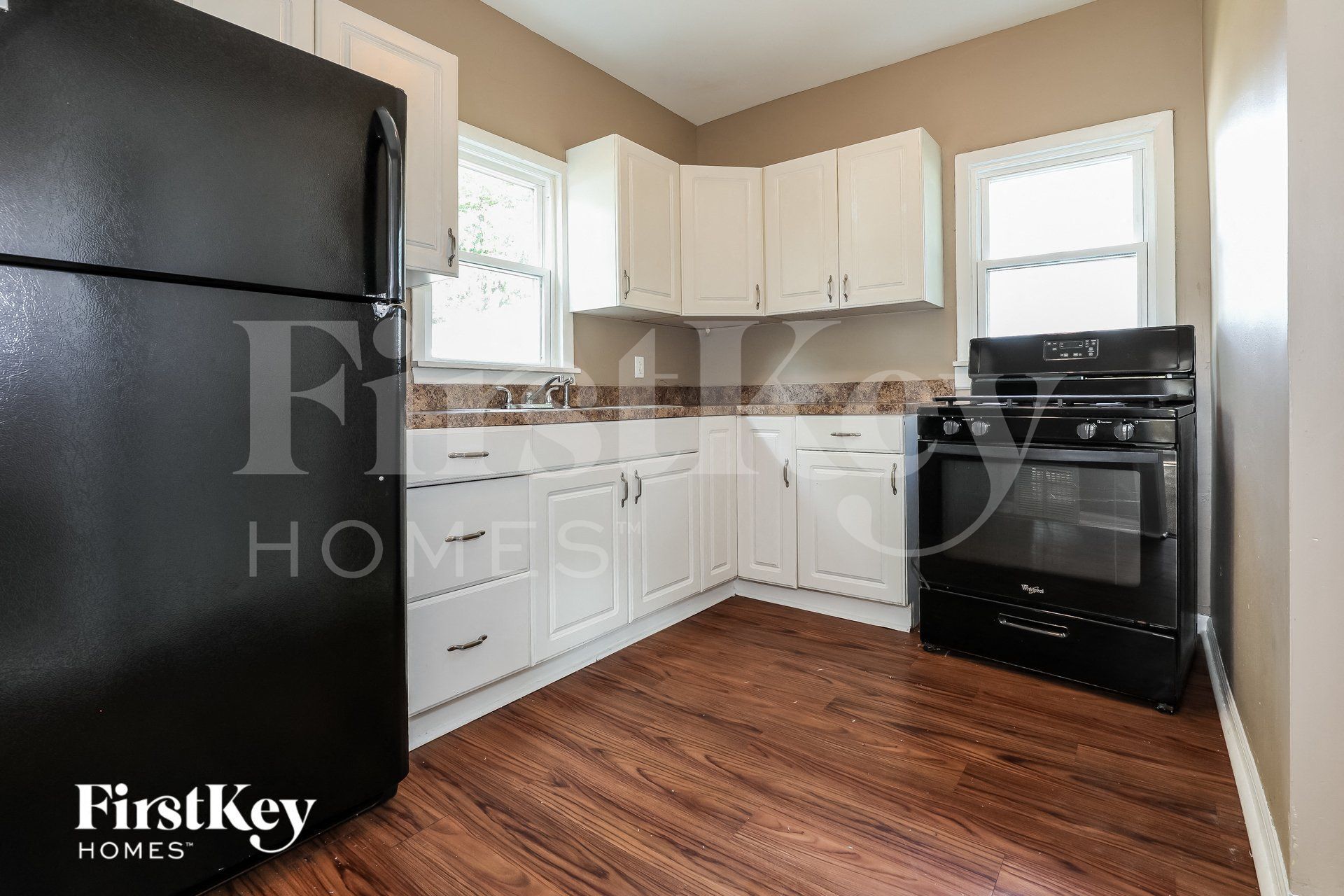 Building Photo - 754 North Ave