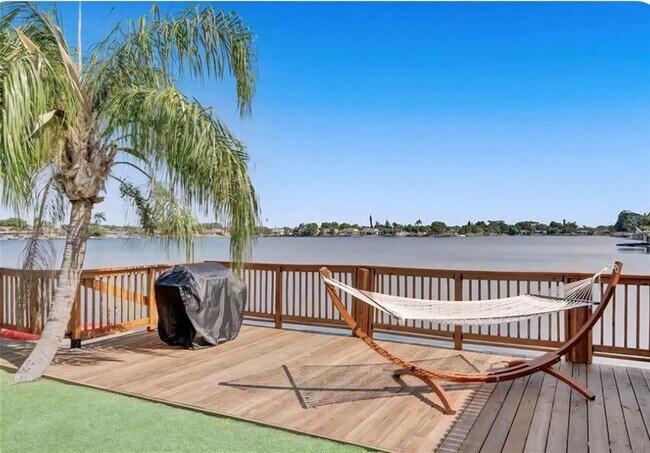 Building Photo - 2413 SW 58th Manor