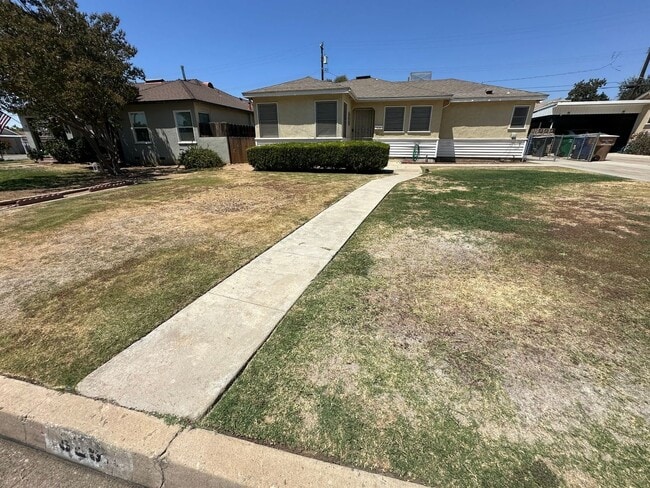 Primary Photo - Available Now - Charming Home for Rent