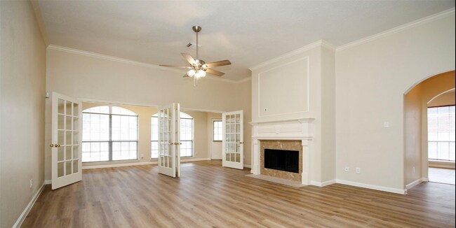 Building Photo - 15710 Cascading Brook Way