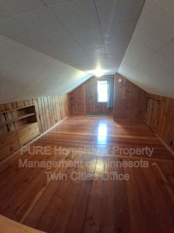Building Photo - 2632 Toledo Ave S