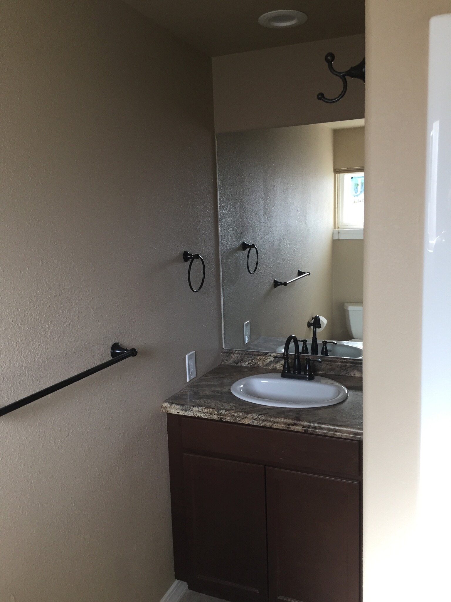 Building Photo - 203 S Mesa St