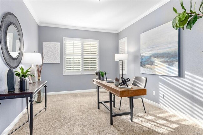 Building Photo - 45023 Silver Rose St