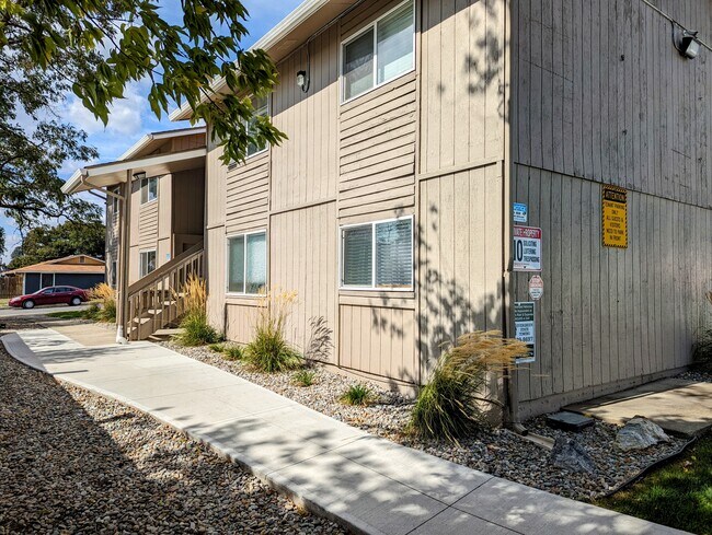 Building Photo - 3012 N Hogan St