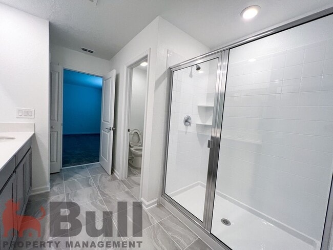 Building Photo - 5030 Four Strand Ct