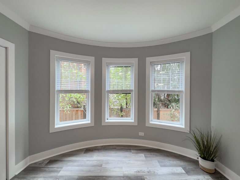 Building Photo - 2125 W Giddings St