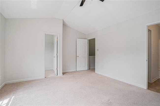 Building Photo - 2846 Parkway Close