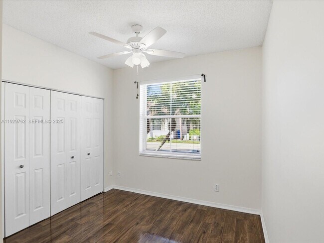 Building Photo - 865 NW 132nd Ave