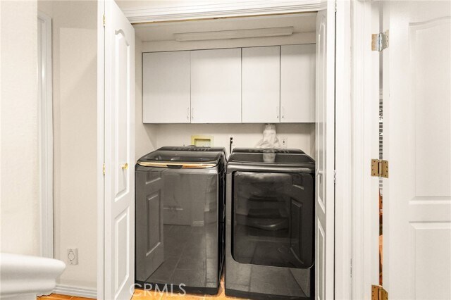 Building Photo - 1827 Barry Ave