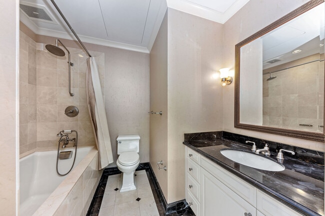 Building Photo - 690 Market St