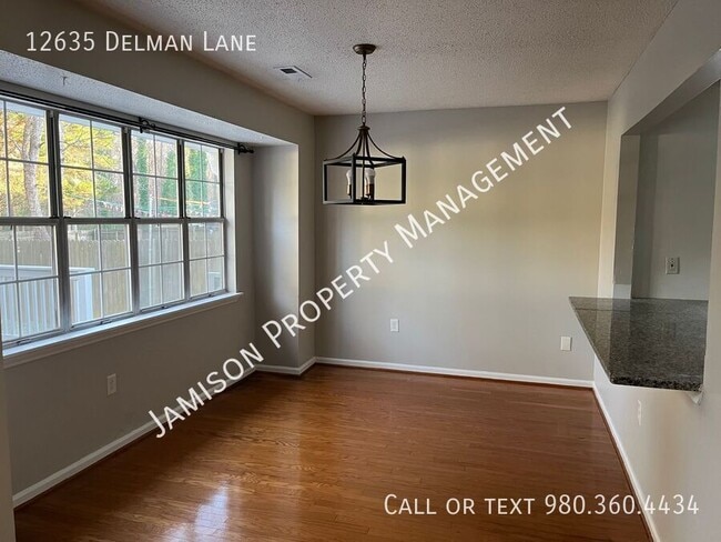 Building Photo - 12635 Delman Ln