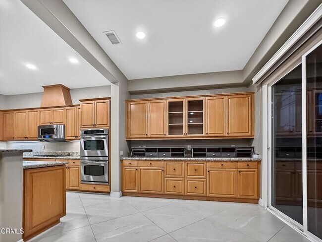 Building Photo - 1399 Cordova St