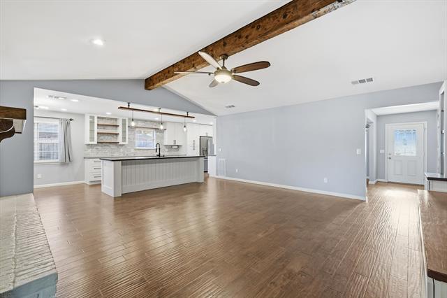 Building Photo - 726 Laramie Dr