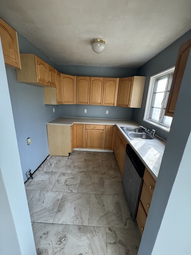 Building Photo - 3315 SW Clare Ave