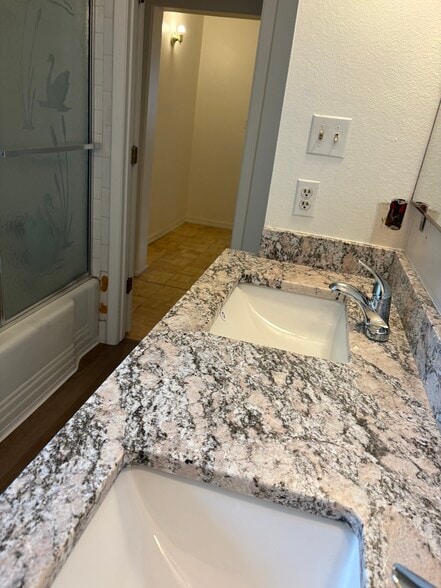 Double vanities - 1038 Buena Vista Dr SE