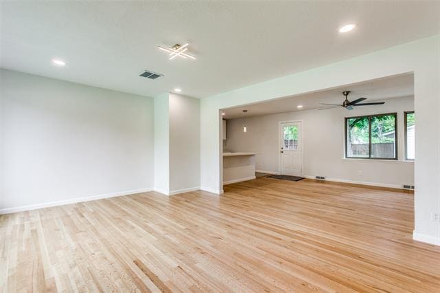 Building Photo - 3517 Woodleigh Dr