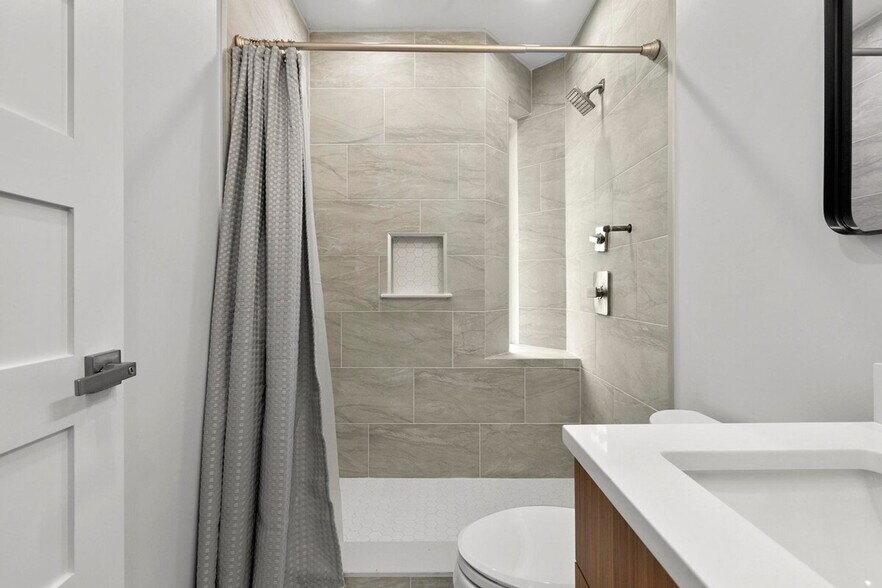 Building Photo - 10 Annapolis St