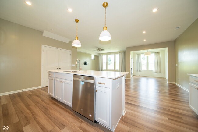 Building Photo - 14158 Bay Willow Dr