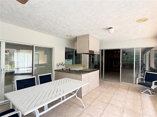 Building Photo - 3112 Desoto Rd