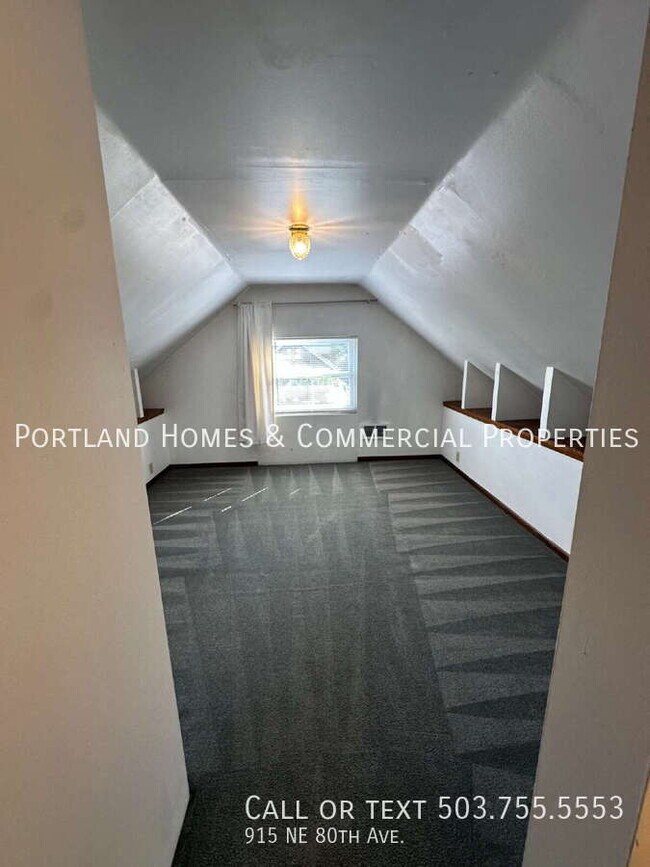 Building Photo - 915 NE 80th Ave