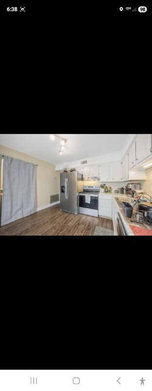 Building Photo - 2402 Briggs Ave