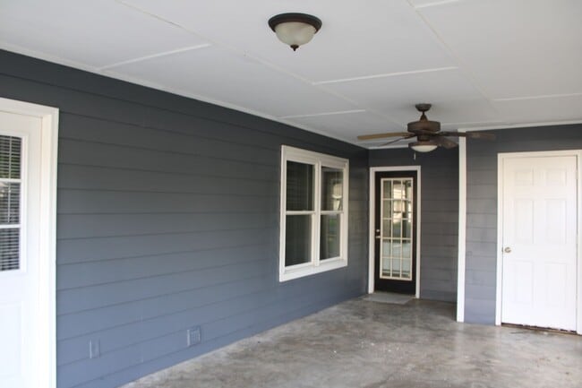 Building Photo - 3 bed, 2 bath home in Helena