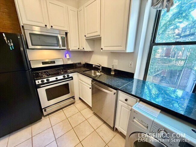 Building Photo - 3238 13th St NW