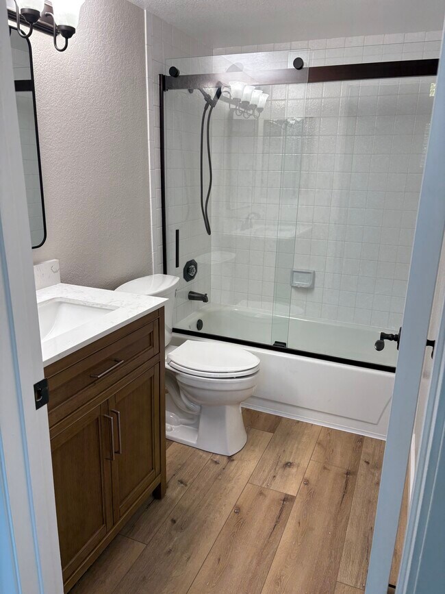 Building Photo - 1938 Stratton Cir