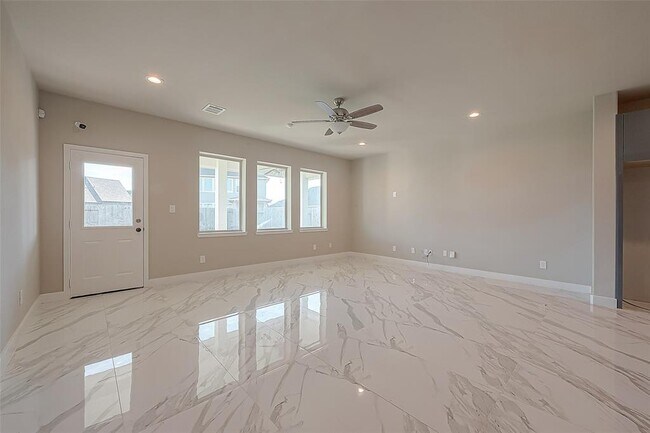 Building Photo - 6018 Mapleton Meadow Ln