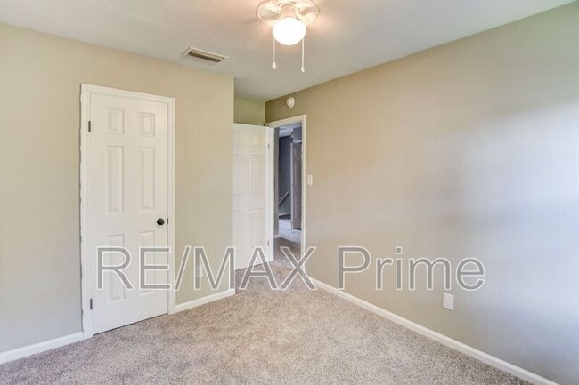 Building Photo - 5519 Baccalaureate Dr