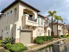 Building Photo - Beautiful 2 bedroom Condo located in Murrieta for LEASE