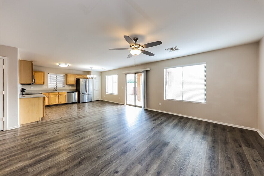 Building Photo - 13023 W Lawrence Rd