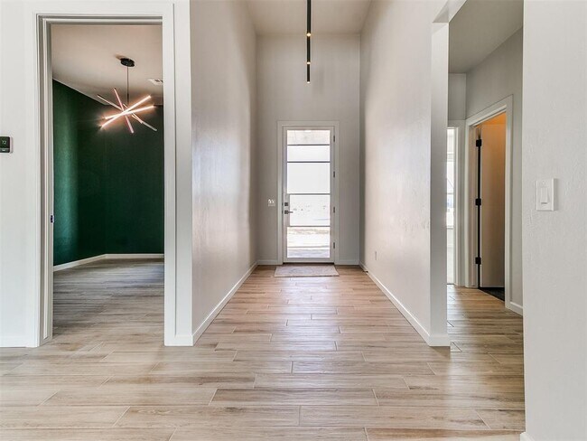 Building Photo - 25198 Scarlett St