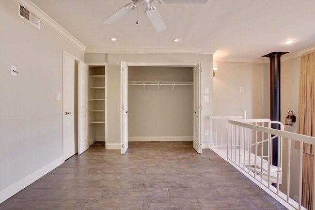 Building Photo - 150 Maribeau Square NW