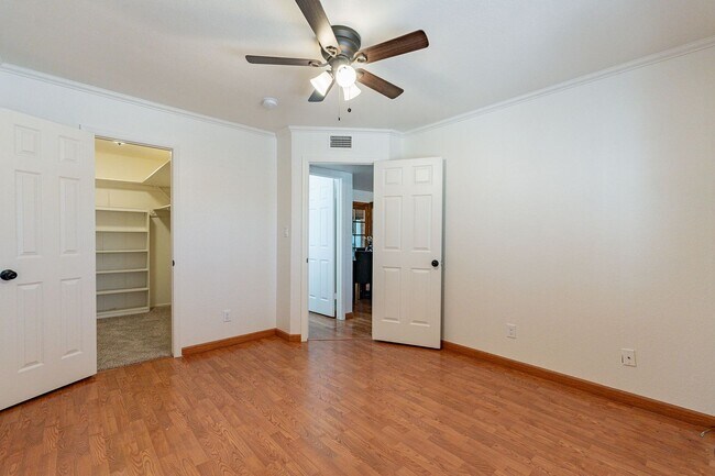 Building Photo - Gem in Fountain Hills!