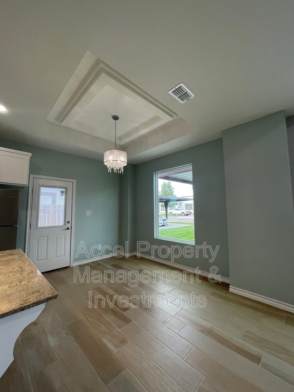 Building Photo - 206 Fig Dr