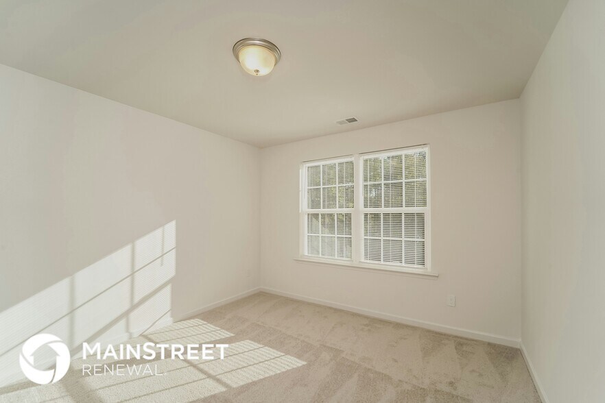 Building Photo - 12243 Mallard Ridge Dr