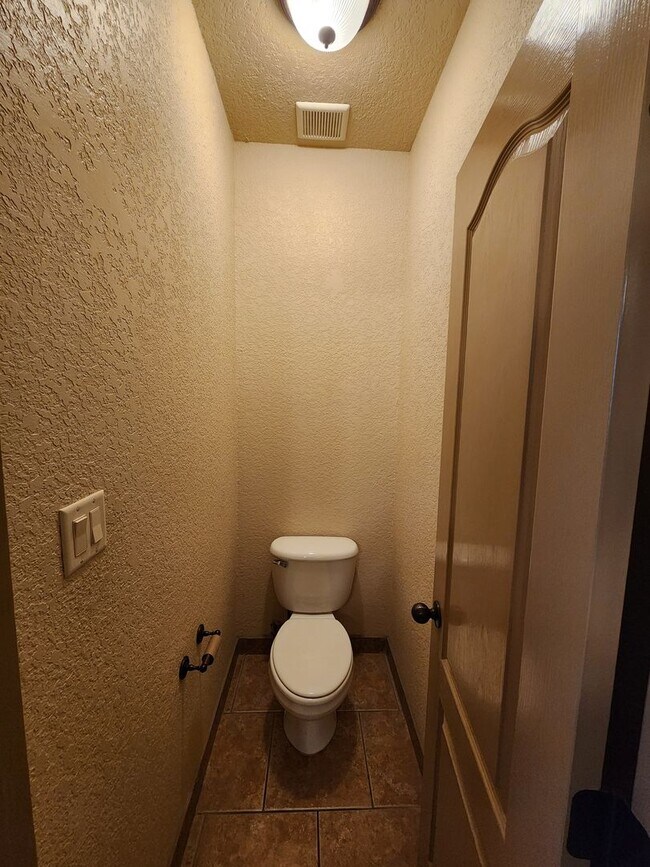 Building Photo - 2105 San Patricio Loop