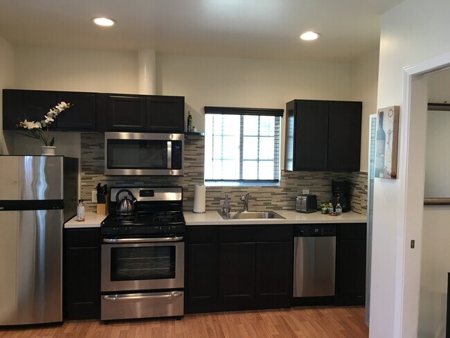 Building Photo - 5428 Colfax Ave