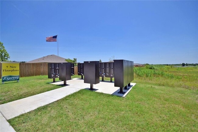 Building Photo - 5825 Shanjia Dr