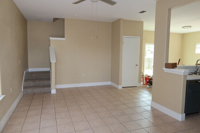 Building Photo - Agavae - MLK / 183 - Remodeled 3BD 2.5BA -...