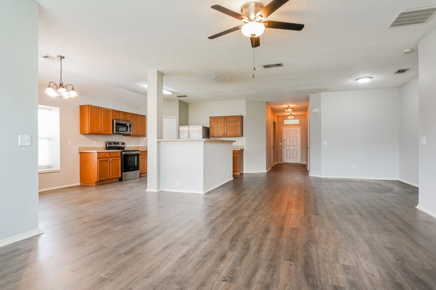 Building Photo - 1514 Wavecrest Dr