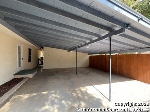 Building Photo - 1305 San Jacinto St